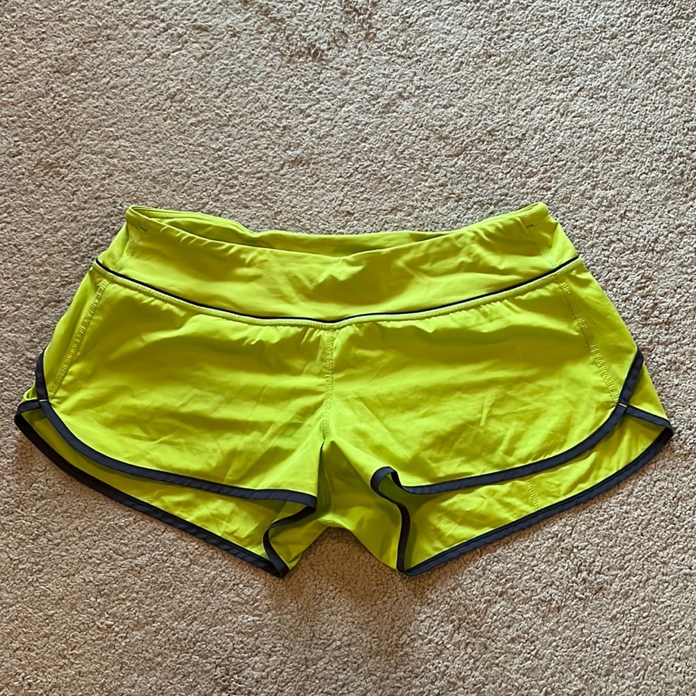 Lululemon Speed short Size 8